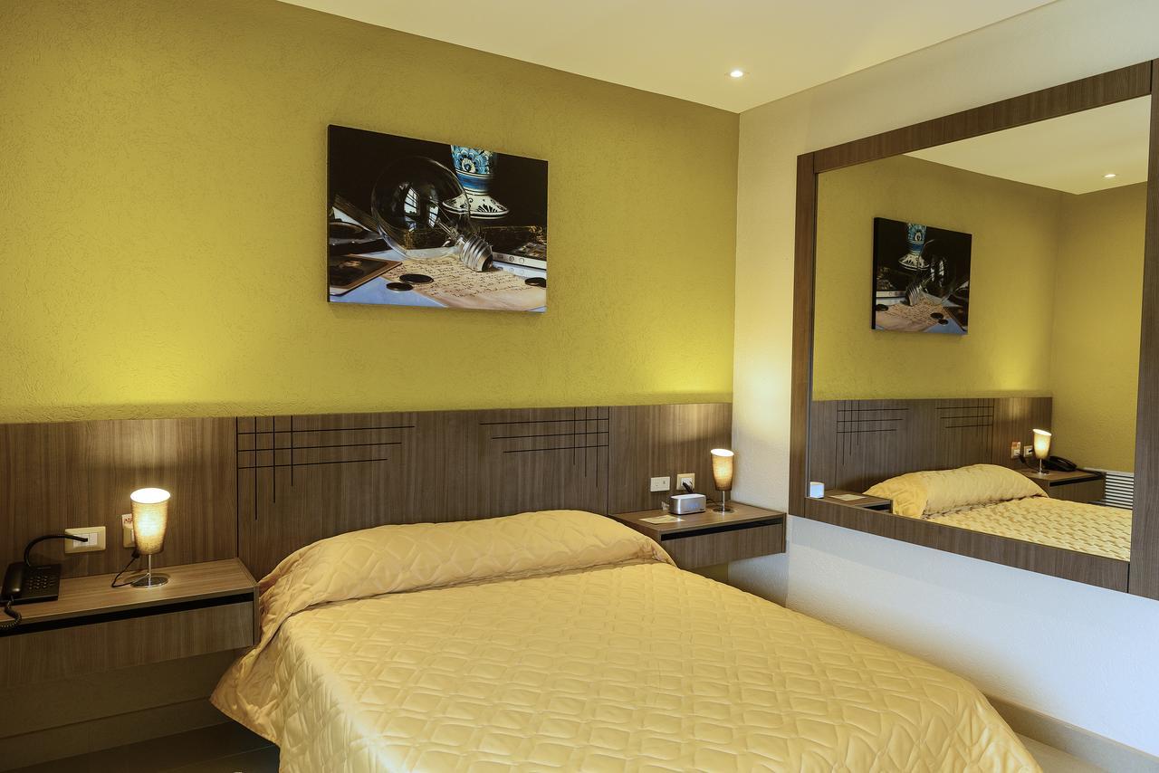 Np Hotel Y Suites Guayaquil Buitenkant foto