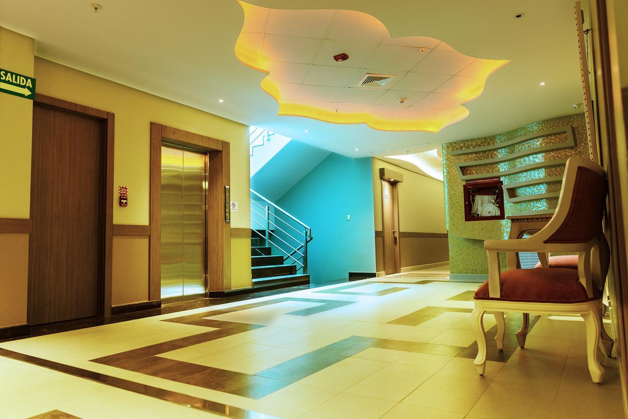 Np Hotel Y Suites Guayaquil Buitenkant foto