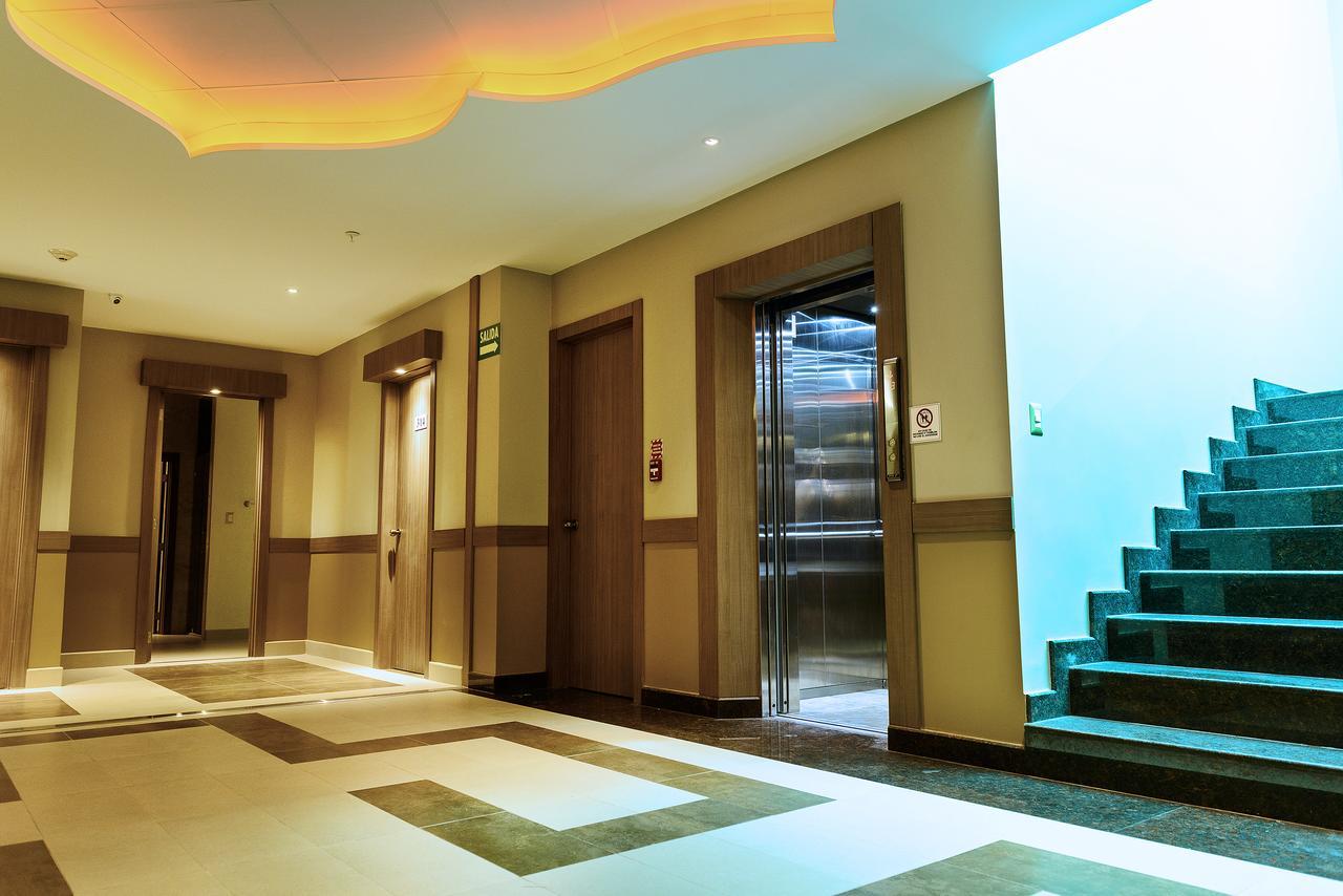 Np Hotel Y Suites Guayaquil Buitenkant foto