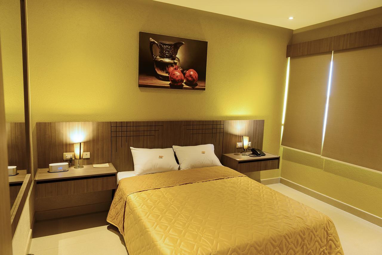 Np Hotel Y Suites Guayaquil Buitenkant foto