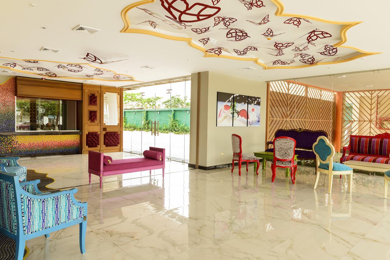 Np Hotel Y Suites Guayaquil Buitenkant foto